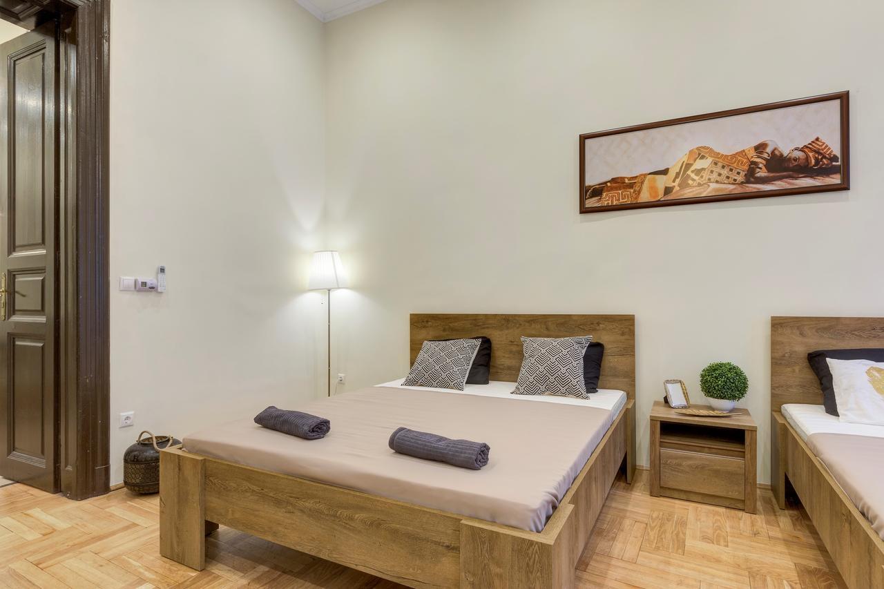 Real Apartments Klauzal Budapest Eksteriør billede